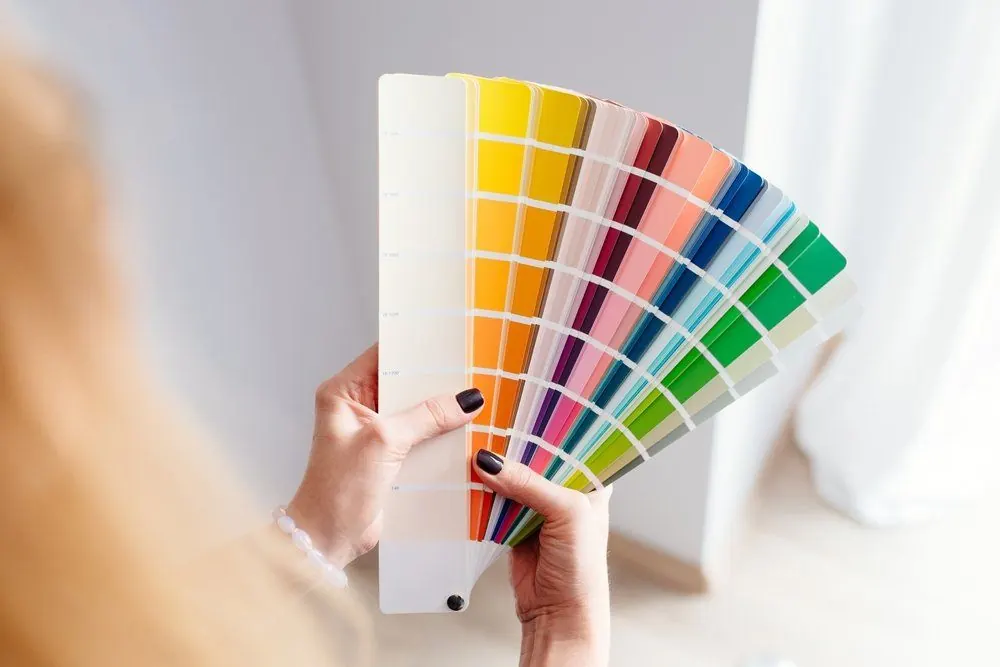 Choosing paint colors from a color palette
